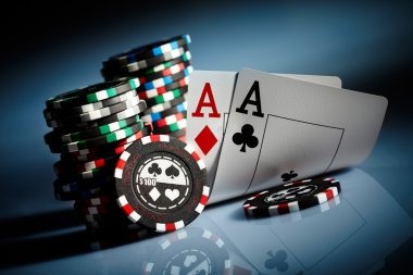 Live-dealer table closing times